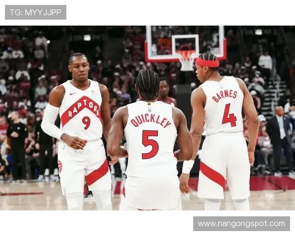 NBA季后赛争夺白热化多队冲击排名巨星表现引爆联盟焦点